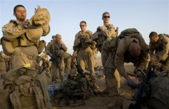 قوات المارينز الاميركية  تخوض قتالا ضاريا  في افغانستان