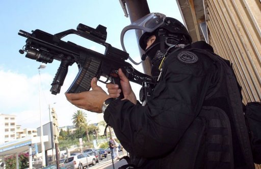 قتيل و11 موقوفا في العملية ضد خلية اسلامية متطرفة في فرنسا