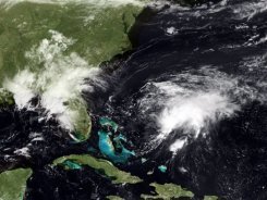 الاعصار جيمينا يشتد في المحيط الهادئ ويصبح من الفئة الثانية