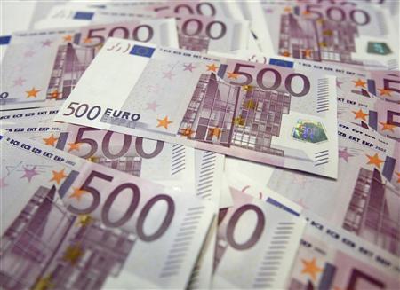 اليورو يهبط لأدنى مستوى في الجلسة مقابل الدولار