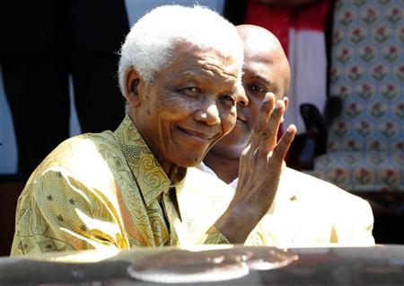 مانديلا ينوي الظهور في افتتاح نهائيات كأس العالم لكرة القدم..