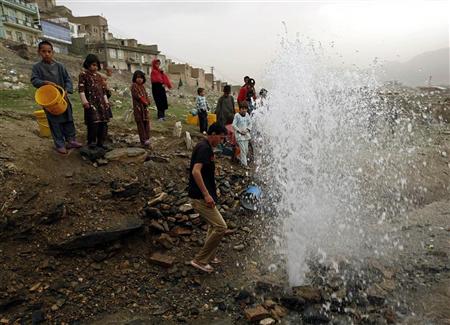 الافغان يعانون من مشكلة مياه بسبب الحرب والاهمال..