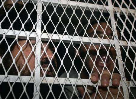 وفاة 4 مساجين بسجن برج العرب في ظروف غامضة