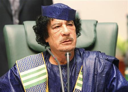 القذافي: الشعوب تتظاهر ضد الحكومات بسبب حرمانها من ممارسة السلطة