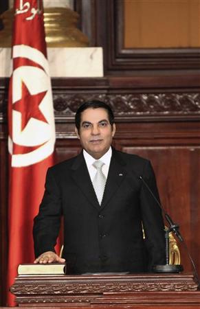 العفو الدولية: تونس تضيق على نشطاء حقوق الإنسان..