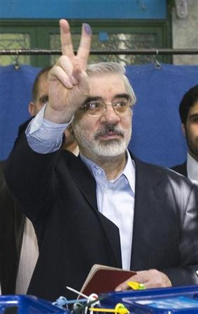 وكالة: موسوي يقدم اقتراحا جديدا في خلاف على الانتخابات الايرانية..